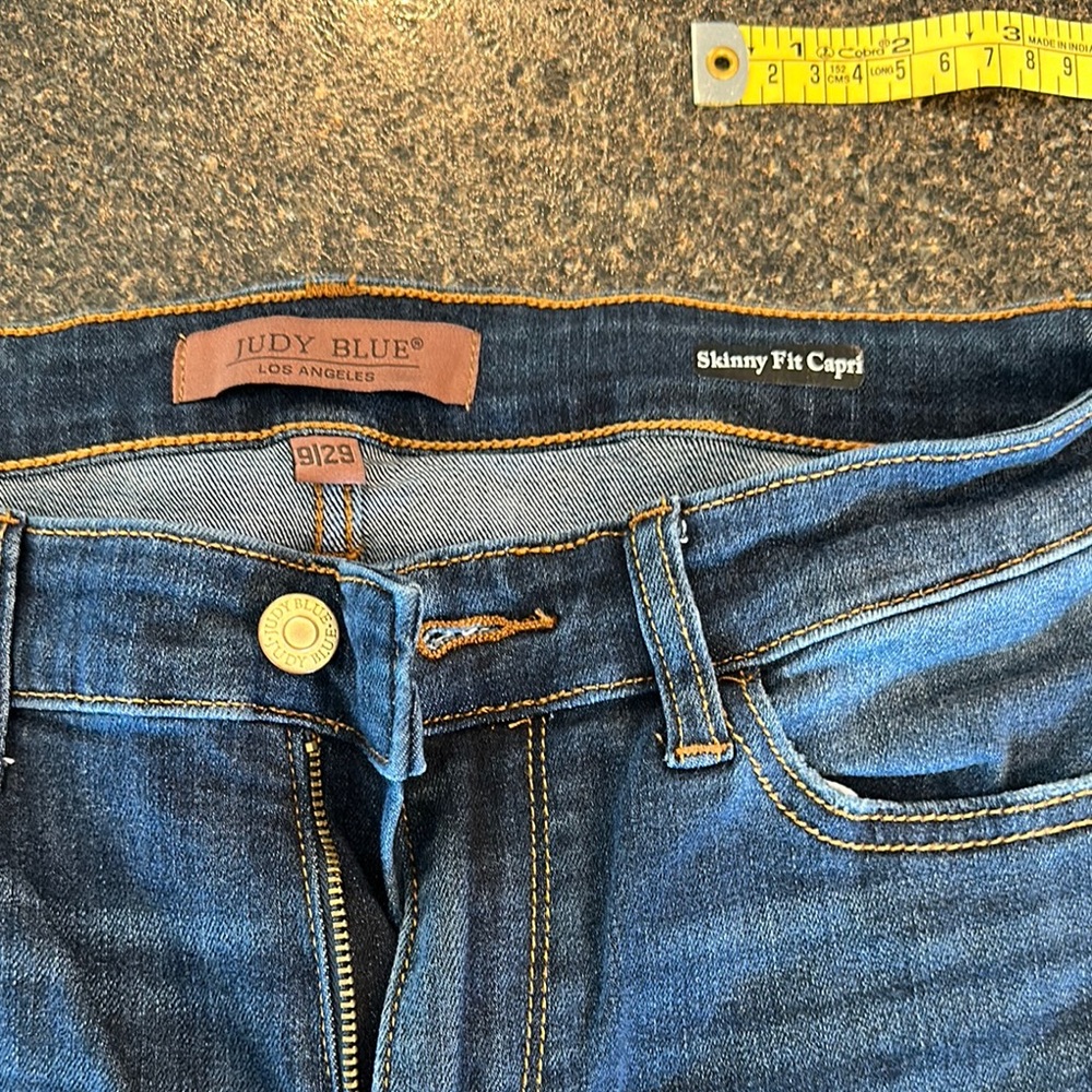 Judy Blue Dark Wash Capri Jeans